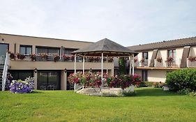 Logis Hostellerie Du Mont Aimé