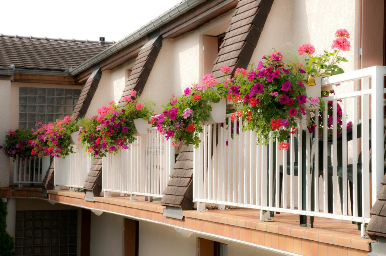 Logis Hostellerie Du Mont Aimé Bergères-lès-Vertus Buitenkant foto